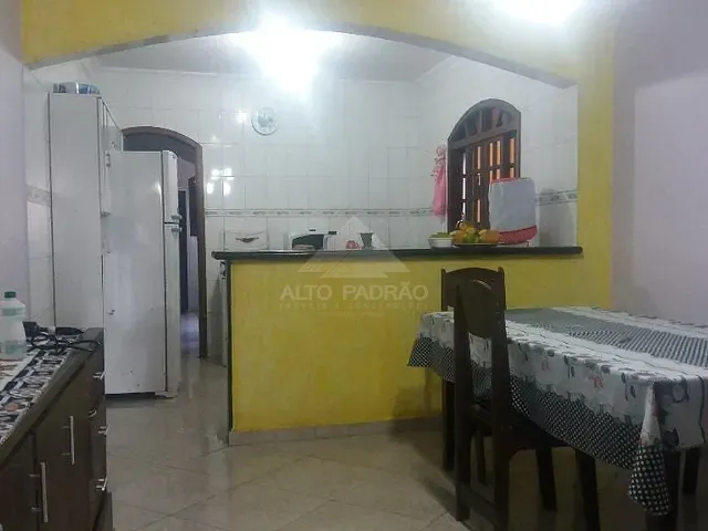 Sobrado com 297m² 4 quartos e 1 banheiro, à venda, no bairro Jardim Anchieta em Mauá