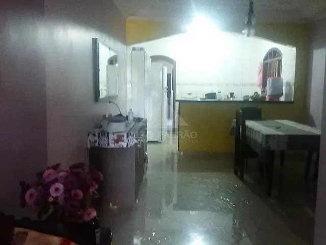 Sobrado com 297m² 4 quartos e 1 banheiro, à venda, no bairro Jardim Anchieta em Mauá