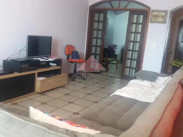 Sobrado com 297m² 4 quartos e 1 banheiro, à venda, no bairro Jardim Anchieta em Mauá