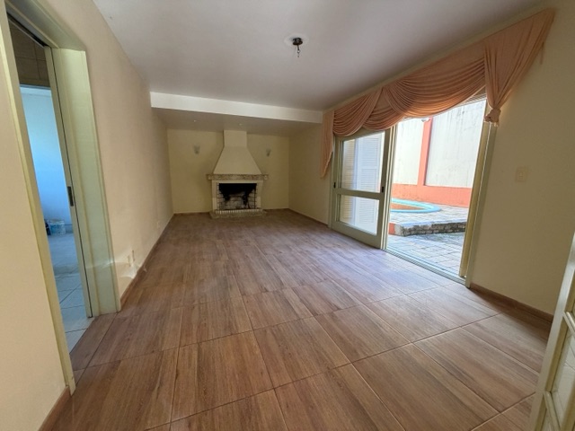 Sobrado com 284m² 3 quartos e 5 banheiros, à venda, no bairro Centro em Pelotas