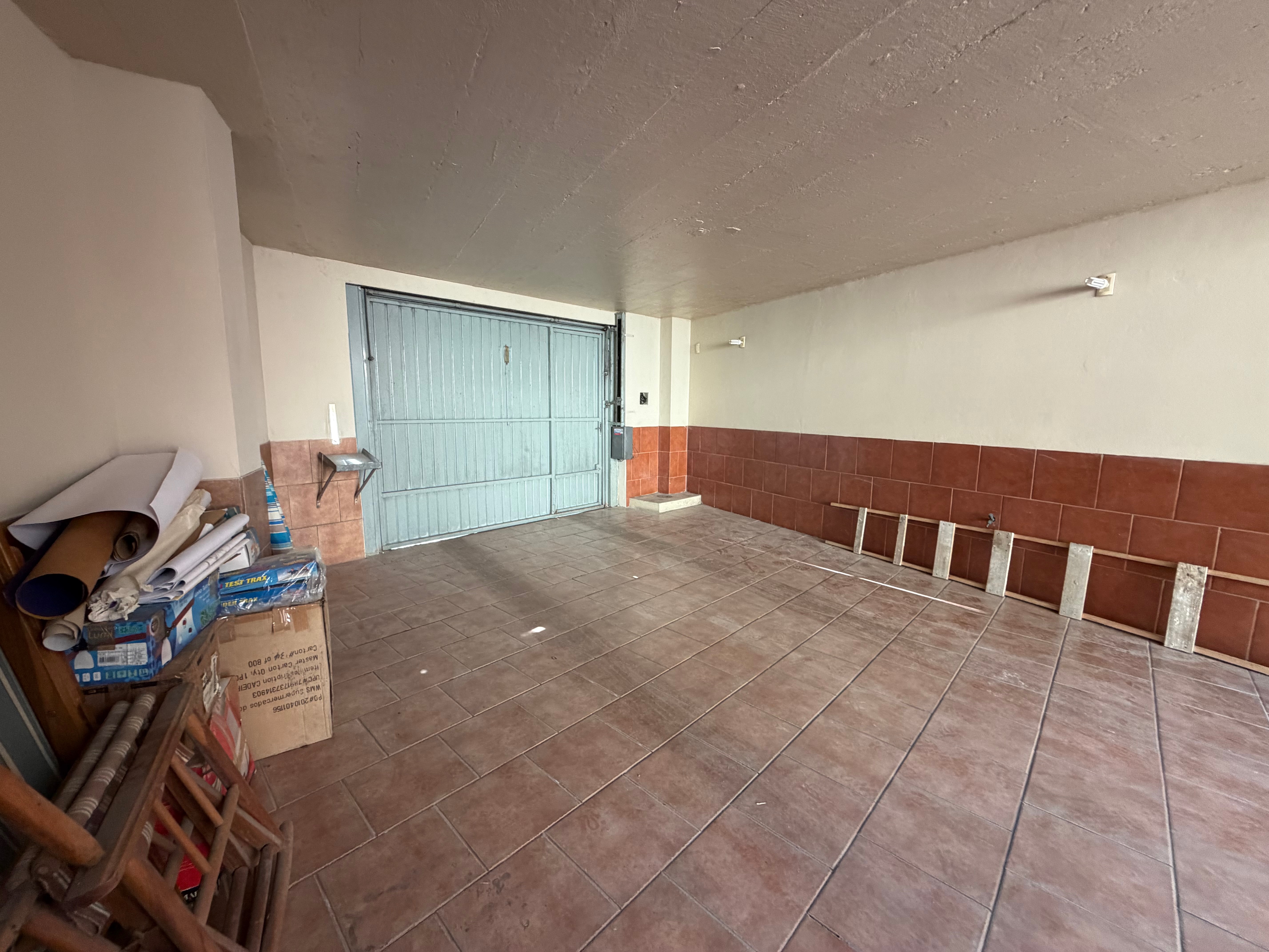 Casa à venda no centro de Pelotas - 284 m², 3 quartos (sendo 1 suíte), lareira, cozinha planejada e pátio com piscina. - 36