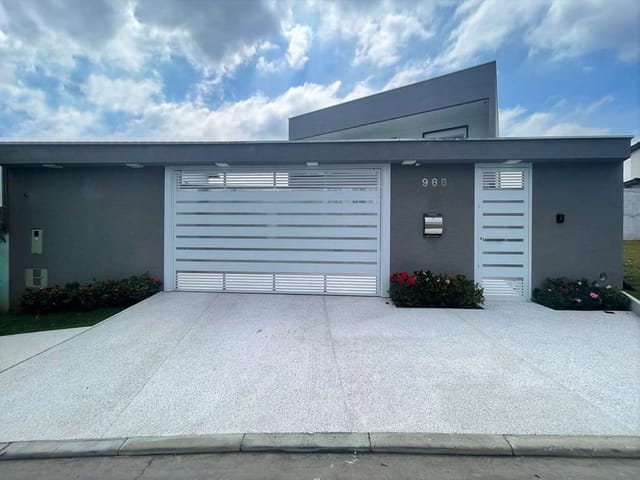 Sobrado com 1144m² 4 quartos e 6 banheiros, à venda, no bairro São Paulo II em Cotia