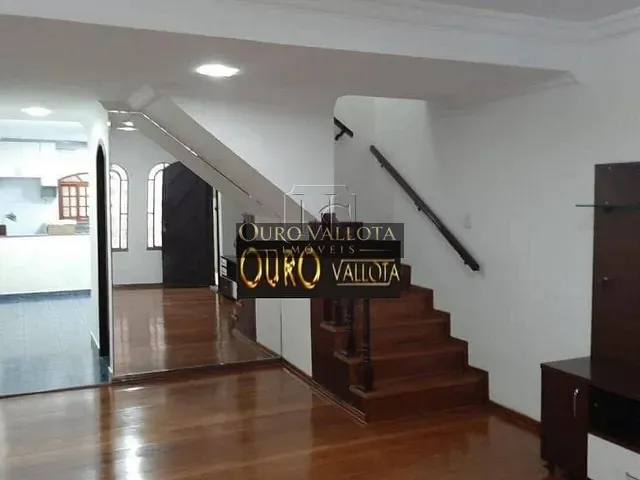 Sobrado 3 quartos e 2 banheiros, à venda, no bairro Jardim Utinga em Santo André