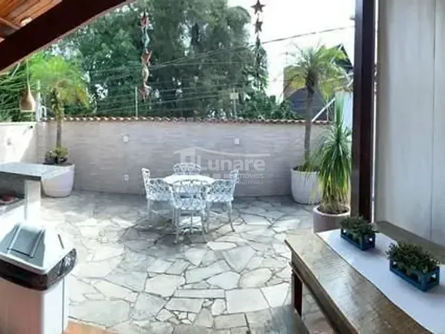 Sobrado com 360m² 3 quartos e 4 banheiros, à venda, no bairro Vila Oliveira em Mogi das Cruzes