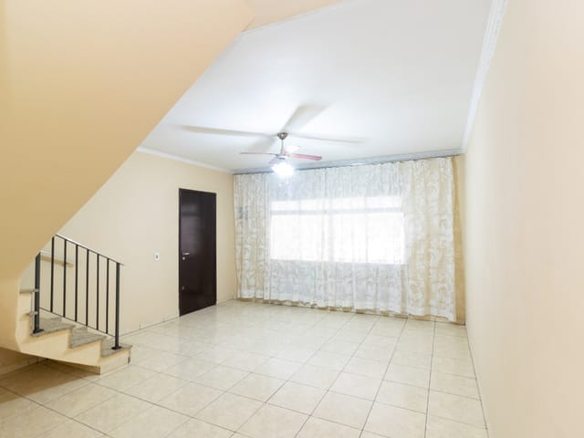 Foto do Sobrado - Sobrado para venda em Vila João Batista com 2 quartos, sendo 1 suíte, 150m² | Lares e Andares Imóveis