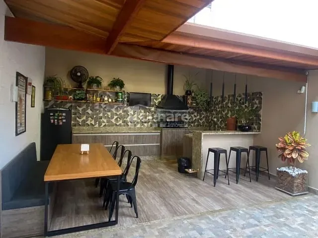 Sobrado com 150m² 3 quartos e 1 banheiro, à venda, no bairro Parque Santana em Mogi das Cruzes