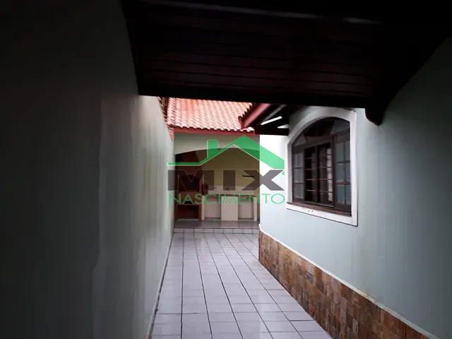 Sobrado com 280m² 5 quartos e 4 banheiros, à venda, no bairro Jardim Mar e Sol em Peruíbe