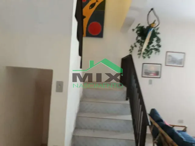 Sobrado com 280m² 5 quartos e 4 banheiros, à venda, no bairro Jardim Mar e Sol em Peruíbe