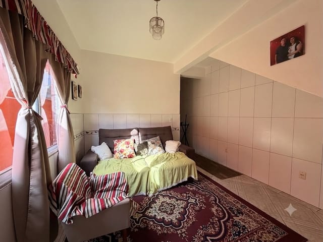 Sobrado com 150m² 4 quartos e 3 banheiros, à venda, no bairro Fragata em Pelotas
