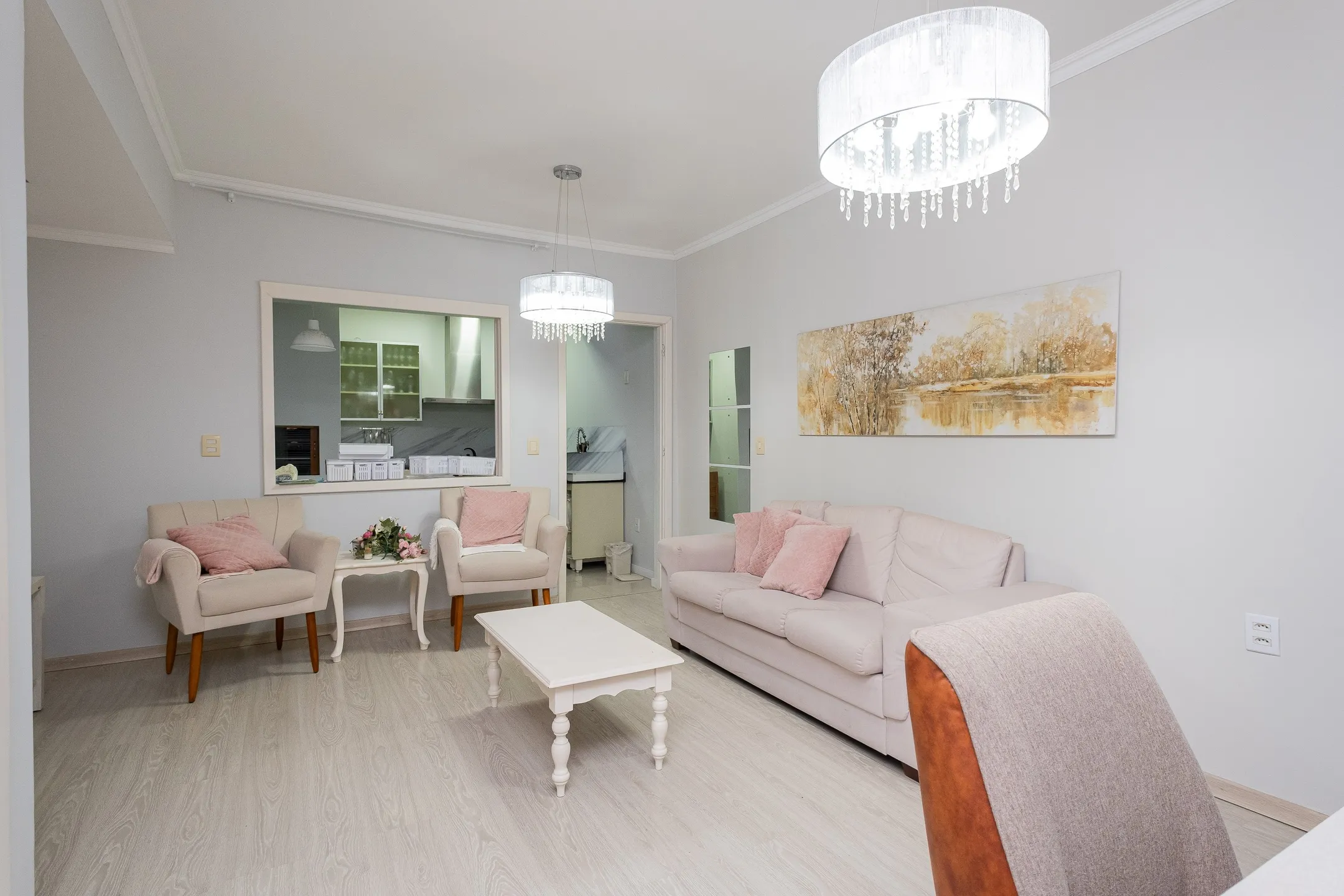 Casa à venda no Areal, Pelotas - 120 m², 3 quartos (sendo 1 suíte com closet), churrasqueira interna e excelente posição solar.