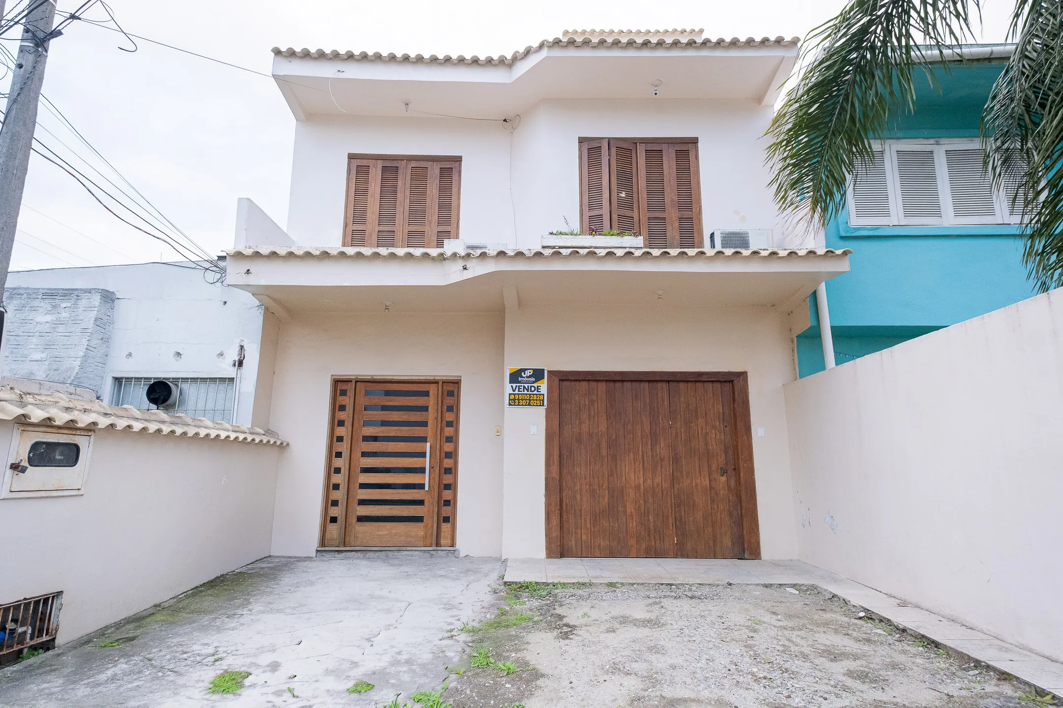 Casa à venda no Areal, Pelotas - 120 m², 3 quartos (sendo 1 suíte com closet), churrasqueira interna e excelente posição solar. - 25