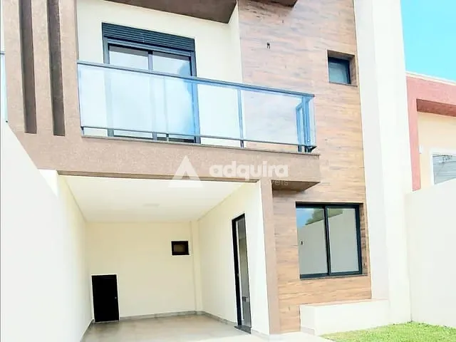 Sobrado com 115m² 3 quartos e 3 banheiros, à venda, no bairro Uvaranas em Ponta Grossa