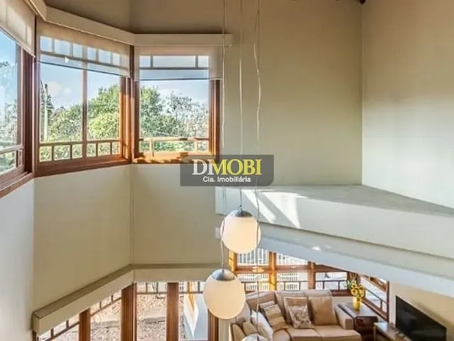 Sobrado com 427m² 4 quartos e 5 banheiros, à venda ou para alugar, no bairro Centro em Gravataí
