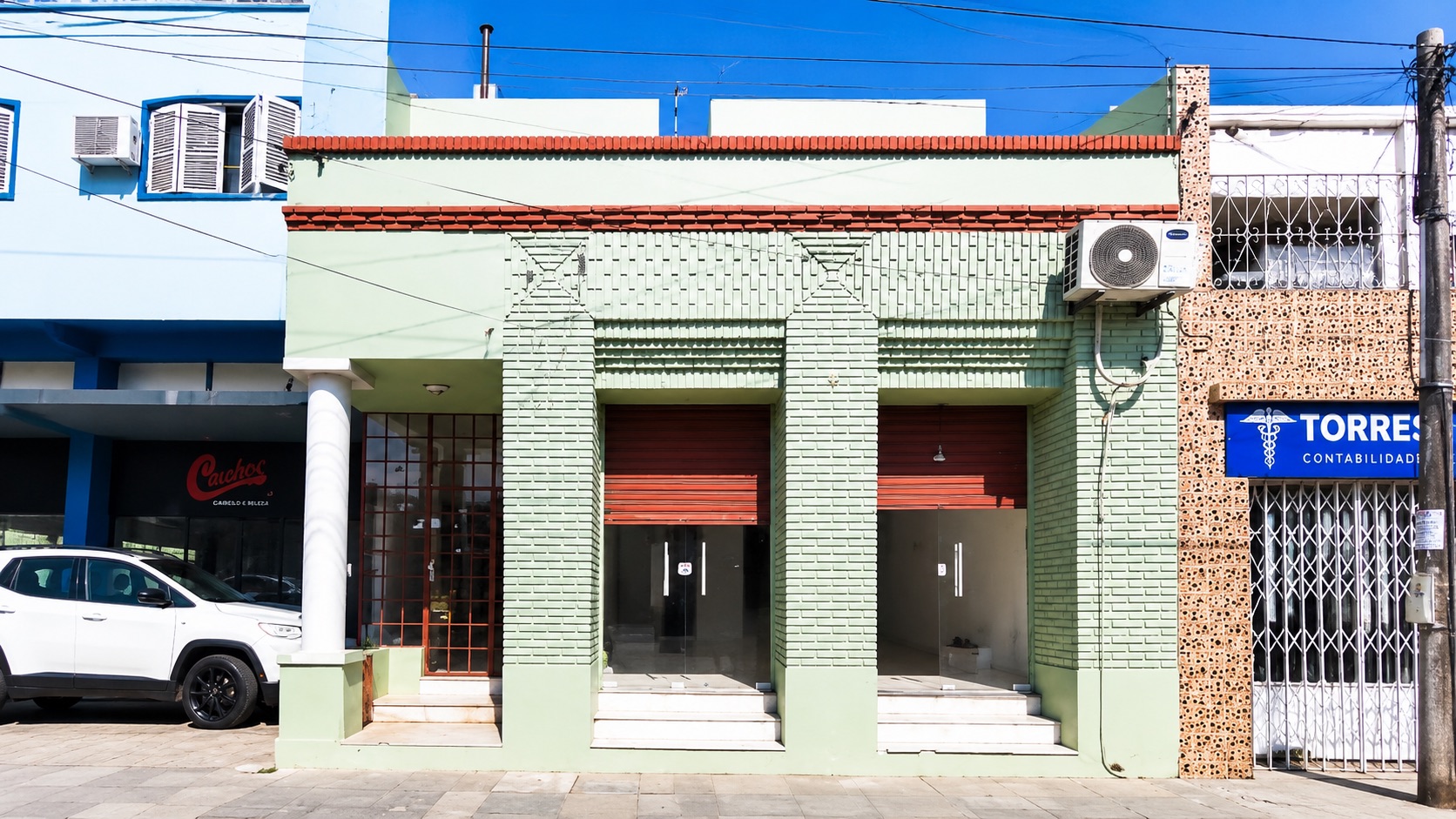 Casa à venda na Deodoro, centro de Pelotas - 309 m², 4 quartos (sendo 1 suíte), lareira, churrasqueira e pátio aos fundos. - 15
