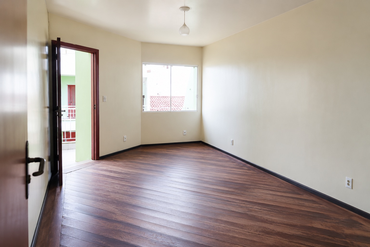 Casa à venda na Deodoro, centro de Pelotas - 309 m², 4 quartos (sendo 1 suíte), lareira, churrasqueira e pátio aos fundos. - 9