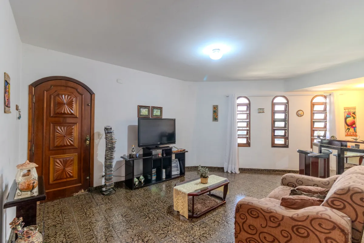 Sobrado para venda em Vila Camilópolis com 3 quartos, sendo 3 suítes, 232m²