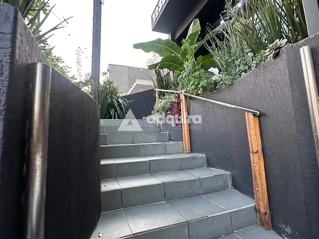 Sobrado com 330m² 3 quartos e 3 banheiros, à venda, no bairro Centro em Ponta Grossa