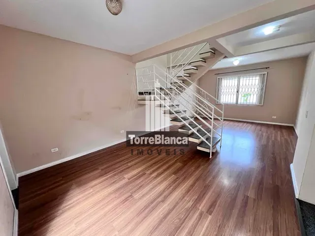Sobrado com 180m² 3 quartos e 3 banheiros, para alugar, no bairro Órfãs em Ponta Grossa