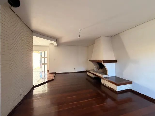 Sobrado com 405m² 3 quartos e 5 banheiros, à venda, no bairro Areal em Pelotas