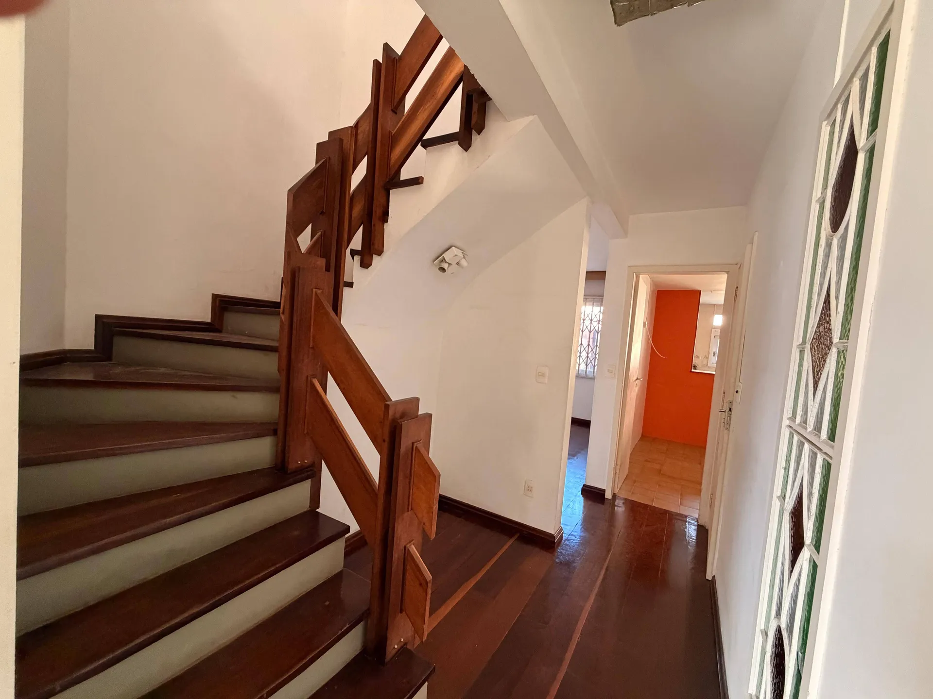 Casa à venda no Areal, Pelotas - 368 m², 3 quartos (sendo 1 suíte), alto padrão, com elevador e amplo espaço gourmet. - 11