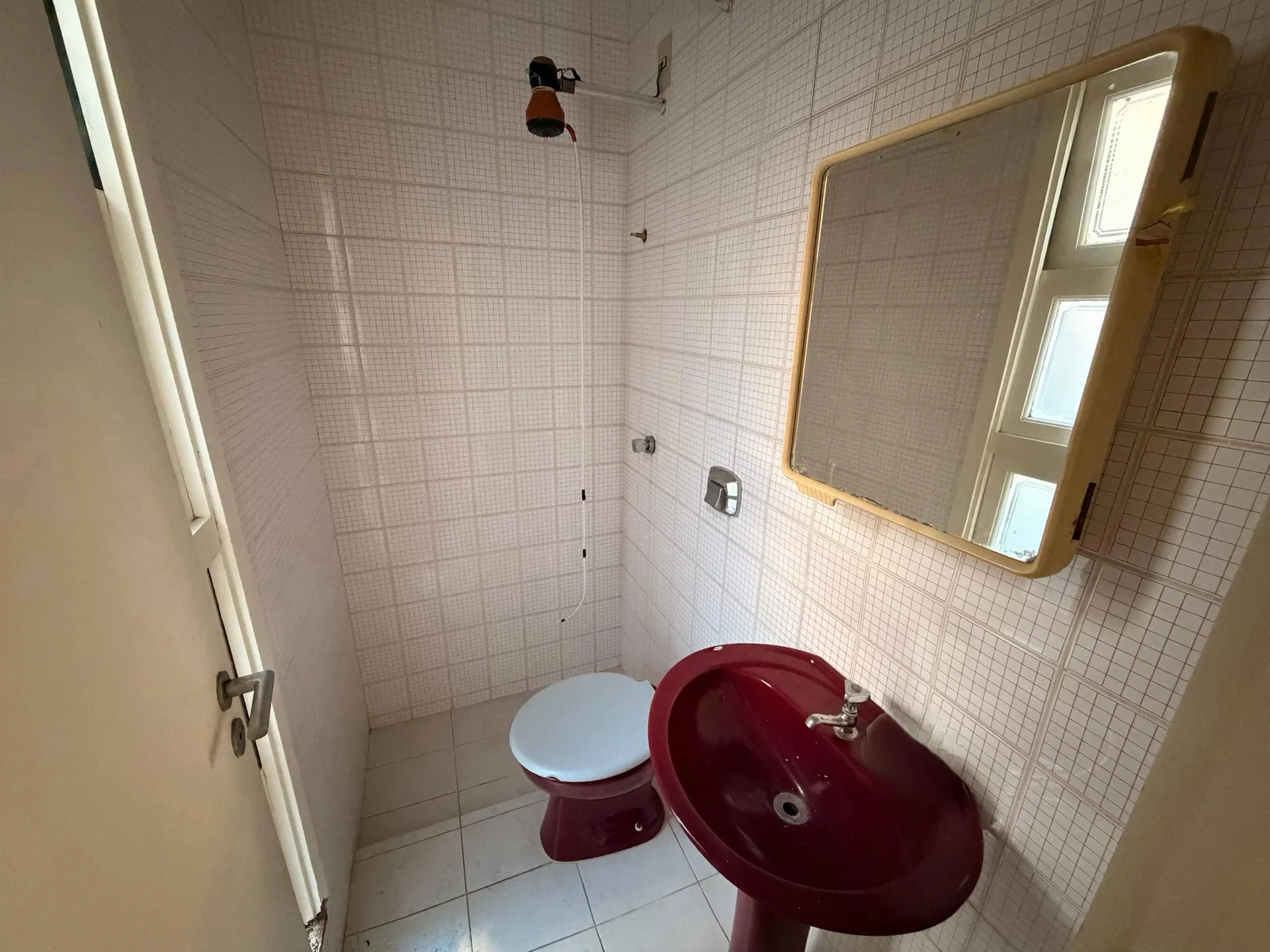 Casa à venda no Areal, Pelotas - 368 m², 3 quartos (sendo 1 suíte), alto padrão, com elevador e amplo espaço gourmet. - 19