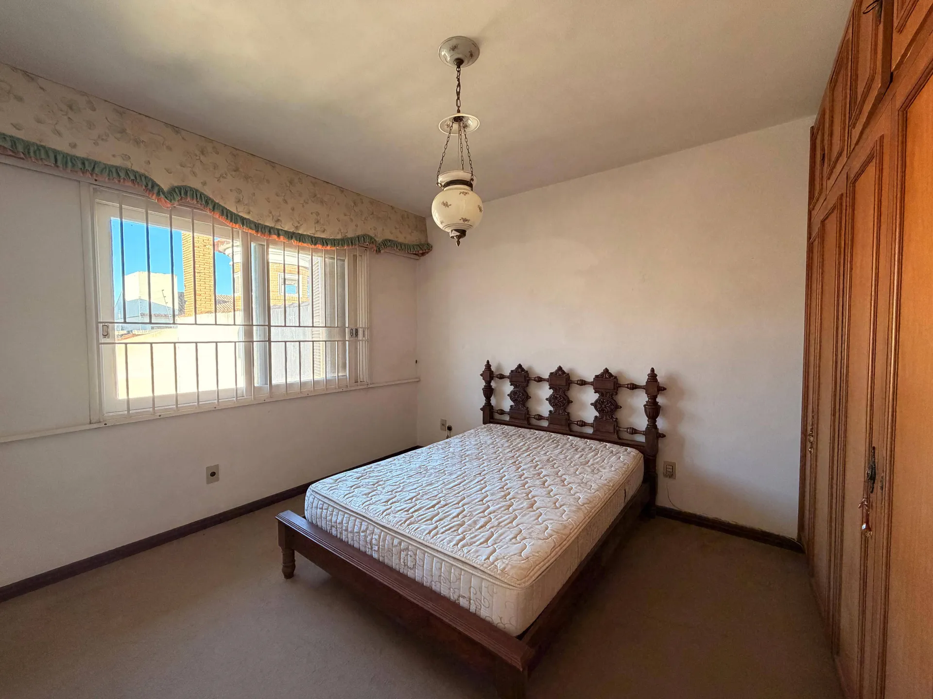 Casa à venda no Areal, Pelotas - 368 m², 3 quartos (sendo 1 suíte), alto padrão, com elevador e amplo espaço gourmet. - 14