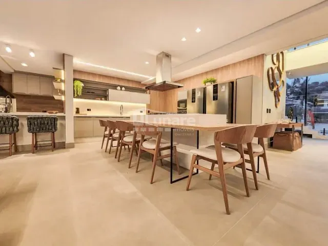 Sobrado com 750m² 6 quartos e 8 banheiros, à venda, no bairro Riviera de São Lourenço em Bertioga