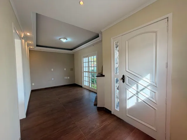 Sobrado com 465m² 4 quartos e 4 banheiros, à venda, no bairro Três Vendas em Pelotas