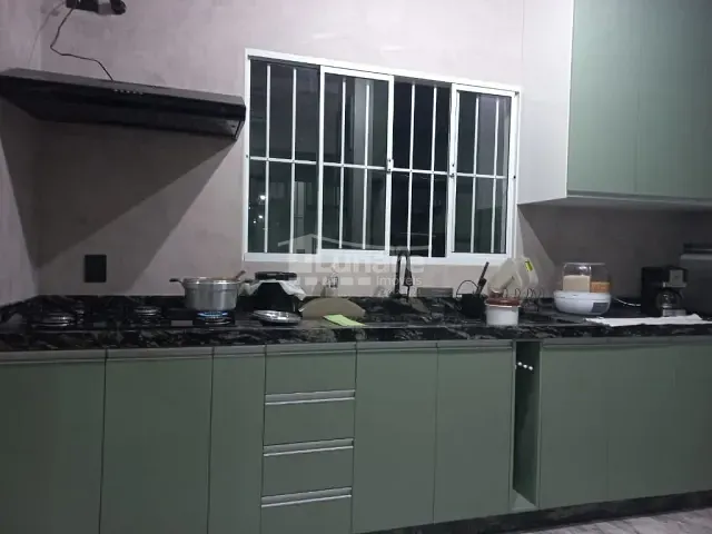 Sobrado com 150m² 3 quartos e 2 banheiros, à venda, no bairro Villa Di Cesar em Mogi das Cruzes