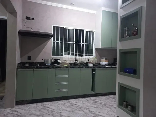 Sobrado com 150m² 3 quartos e 2 banheiros, à venda, no bairro Villa Di Cesar em Mogi das Cruzes