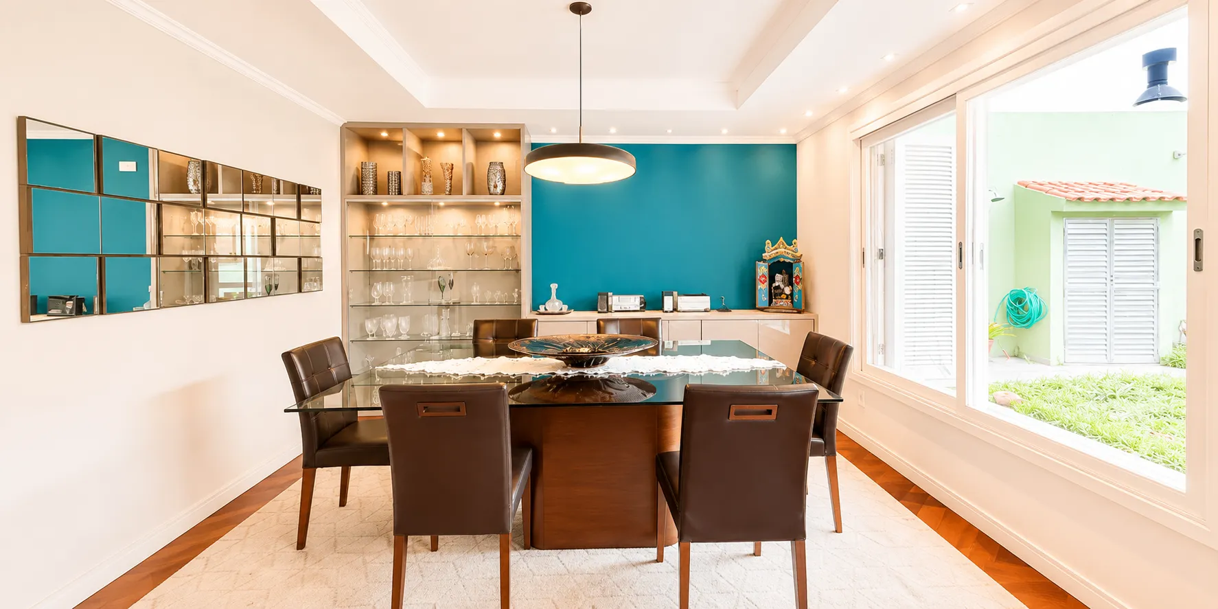 Casa de alto padrão à venda na Colina do Sol, Três Vendas - 280 m², 3 quartos (sendo 1 suíte com hidro) e amplo espaço gourmet com piscina. - 15
