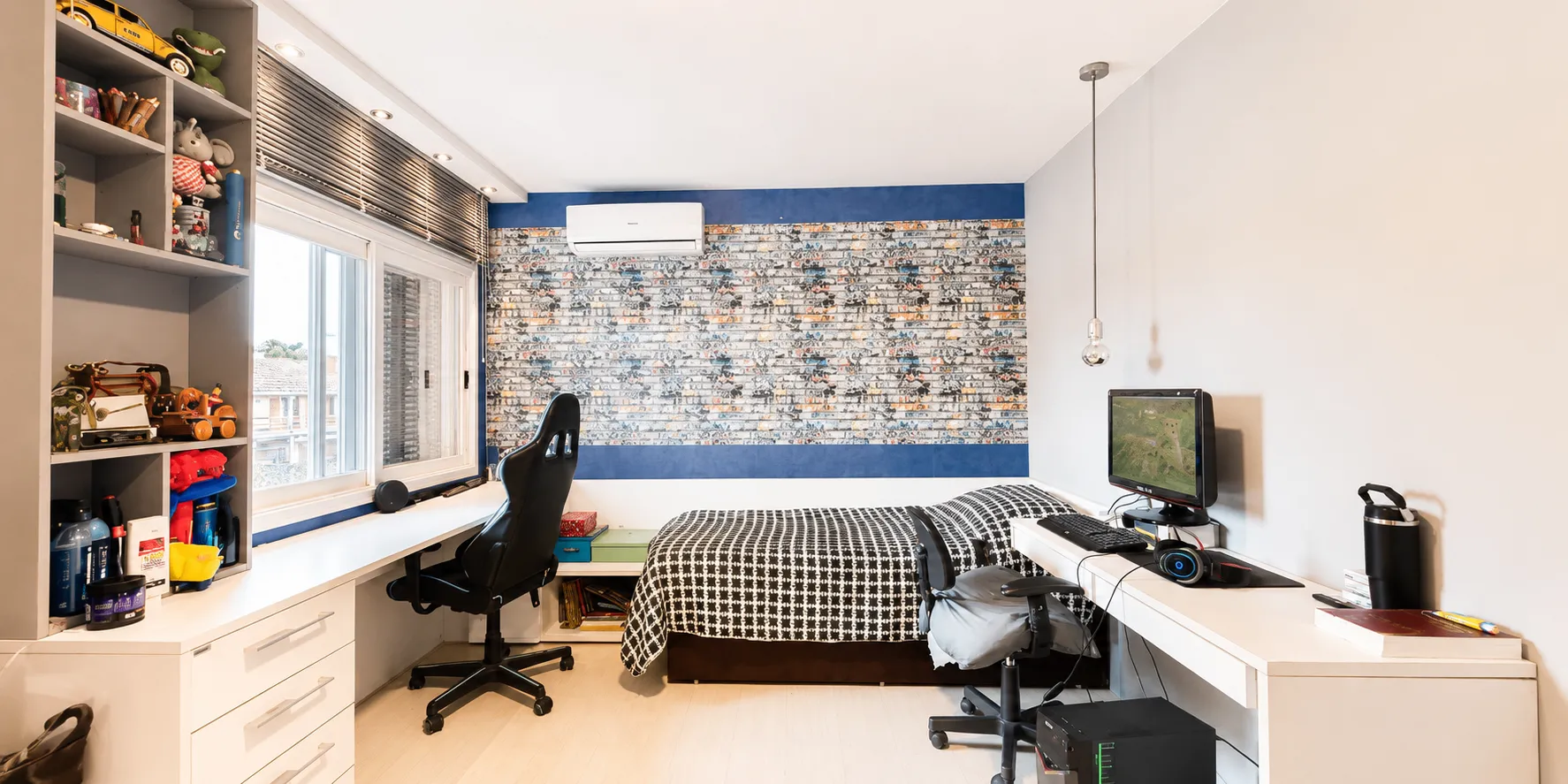Casa de alto padrão à venda na Colina do Sol, Três Vendas - 280 m², 3 quartos (sendo 1 suíte com hidro) e amplo espaço gourmet com piscina. - 37