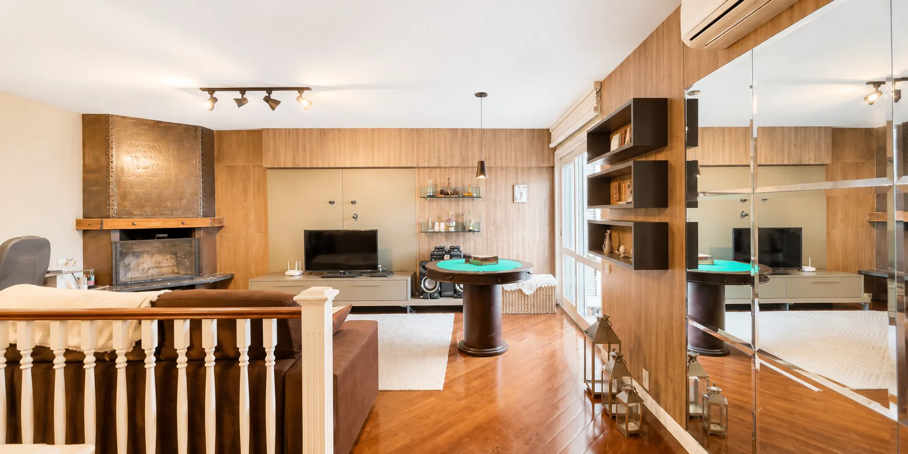 Casa de alto padrão à venda na Colina do Sol, Três Vendas - 280 m², 3 quartos (sendo 1 suíte com hidro) e amplo espaço gourmet com piscina. - 22