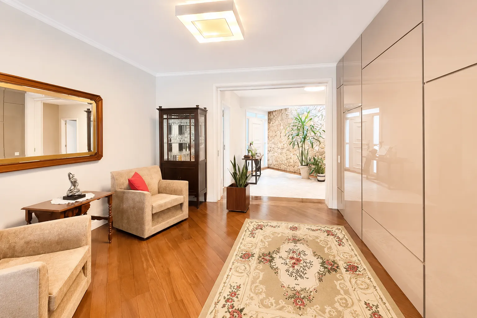 Casa de alto padrão à venda na Colina do Sol, Três Vendas - 280 m², 3 quartos (sendo 1 suíte com hidro) e amplo espaço gourmet com piscina. - 6