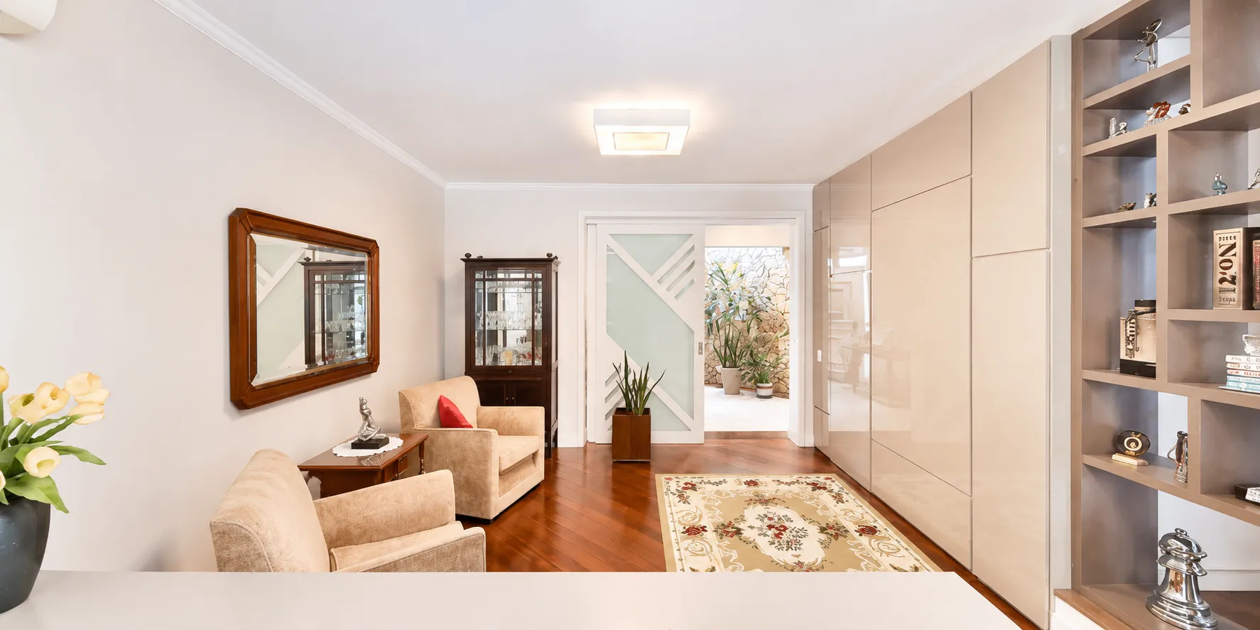 Casa de alto padrão à venda na Colina do Sol, Três Vendas - 280 m², 3 quartos (sendo 1 suíte com hidro) e amplo espaço gourmet com piscina. - 7