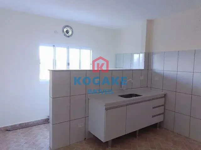 Sobrado com 160m² 8 quartos e 4 banheiros, à venda ou para alugar, no bairro Jardim Cruzeiro do Sul em São José dos Campos