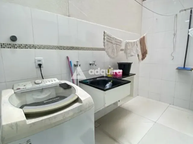 Sobrado 3 quartos e 3 banheiros, à venda, no bairro Orfãs em Ponta Grossa