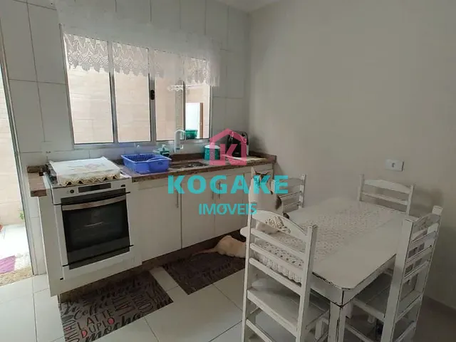 Sobrado com 67m² 2 quartos e 1 banheiro, à venda, no bairro Jardim Santa Marina em Jacareí