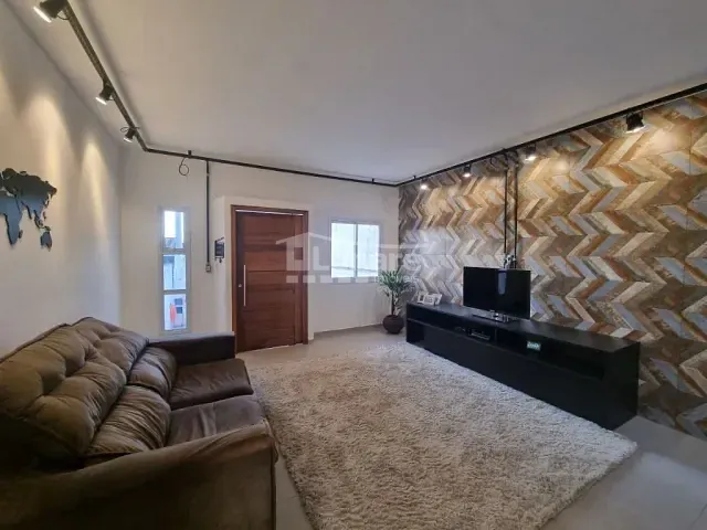 Sobrado 3 quartos e 2 banheiros, à venda, no bairro Parque Morumbi em Mogi das Cruzes