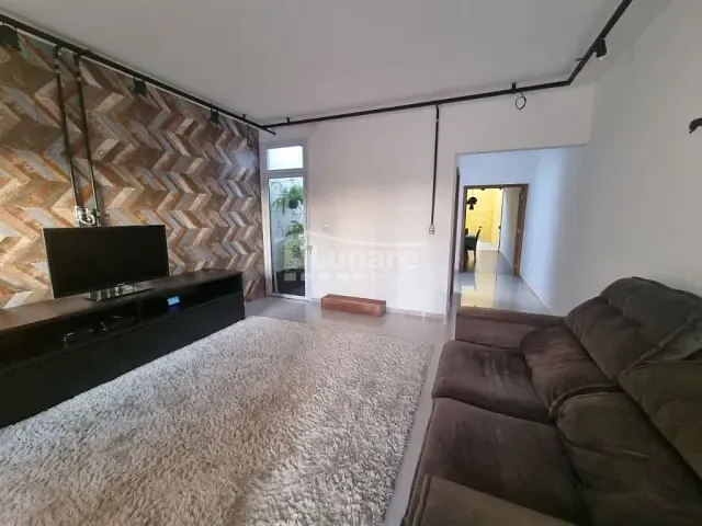 Sobrado 3 quartos e 2 banheiros, à venda, no bairro Parque Morumbi em Mogi das Cruzes