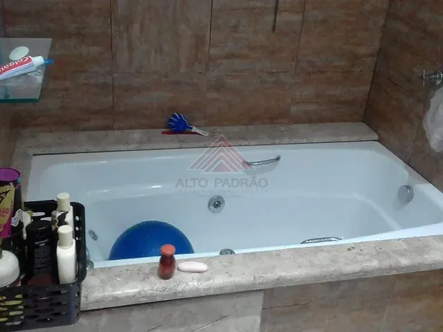 Sobrado com 237m² 3 quartos e 2 banheiros, à venda, no bairro Jardim Mauá em Mauá