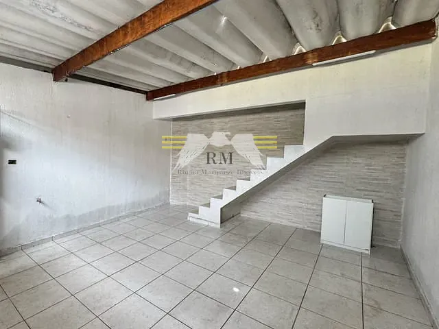 Sobrado com 109m² 3 quartos e 1 banheiro, à venda, no bairro Parque Maria Luiza em São Paulo