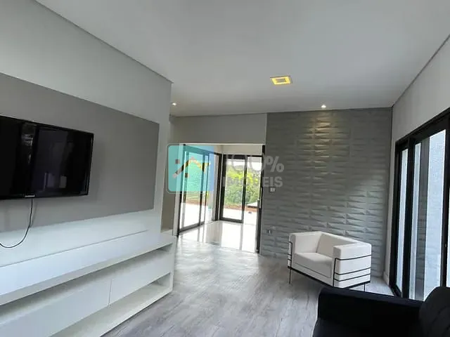 Sobrado com 2600m² 4 quartos e 4 banheiros, à venda, no bairro Bandeira Branca em Jacareí