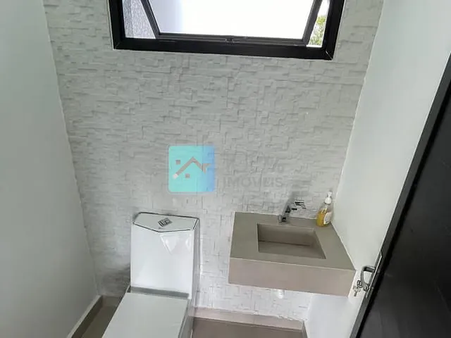 Sobrado com 2600m² 4 quartos e 4 banheiros, à venda, no bairro Bandeira Branca em Jacareí