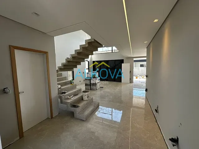 Sobrado com 373m² 4 quartos e 6 banheiros, à venda, no bairro Recanto dos Eucaliptos em São José dos Campos