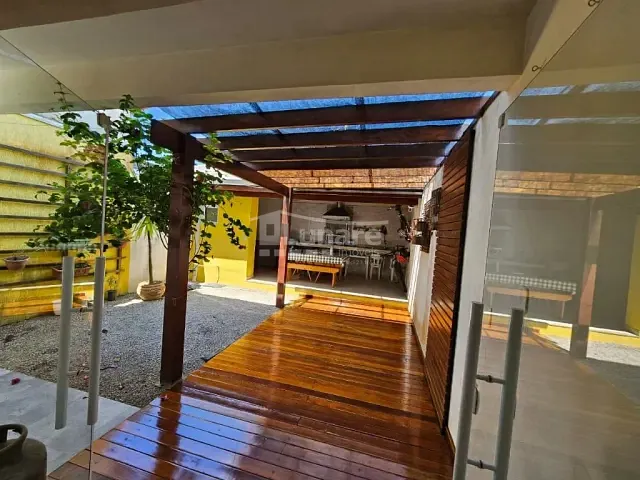 Sobrado com 150m² 3 quartos e 2 banheiros, à venda, no bairro Residencial Colinas do Aruã em Mogi das Cruzes
