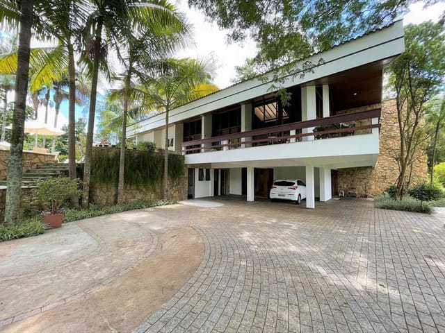 Sobrado com 10000m² 3 quartos e 6 banheiros, à venda, no bairro Chácara Granja Velha em Cotia