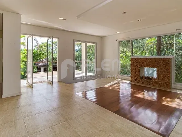 Sobrado com 526m² 4 quartos e 6 banheiros, à venda, no bairro Tamboré em Santana de Parnaíba