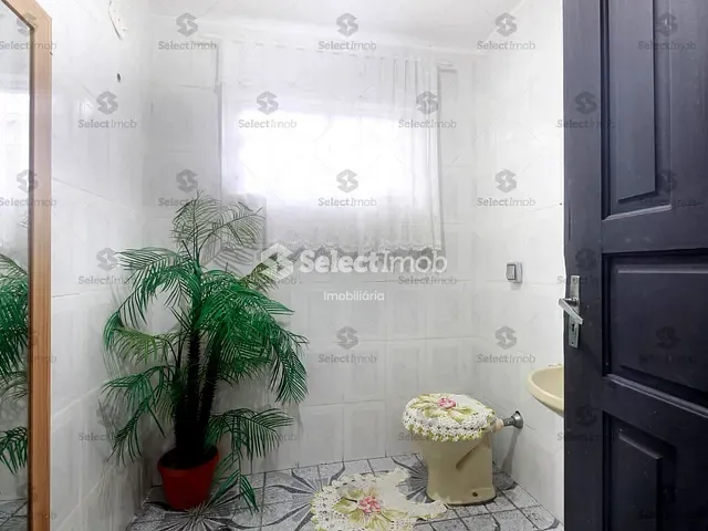 Sobrado com 196m² 3 quartos e 2 banheiros, à venda, no bairro Vila Assis Brasil em Mauá