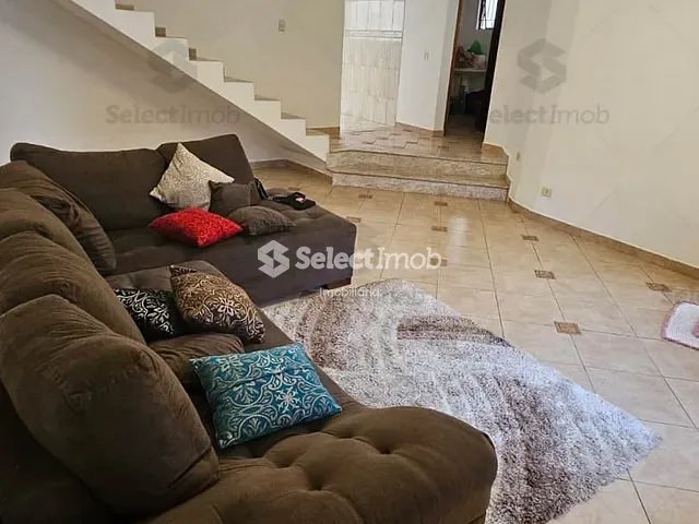 Sobrado com 250m² 3 quartos e 4 banheiros, à venda, no bairro Parque São Vicente em Mauá